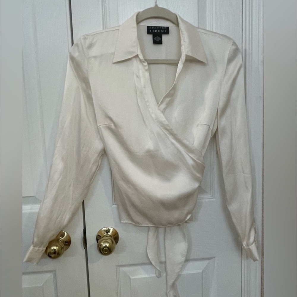 SPENSER JEREMY- NWOT, L/S 100% Silk Wrap Top, Sz M. Beautiful Lt. Cream Color.